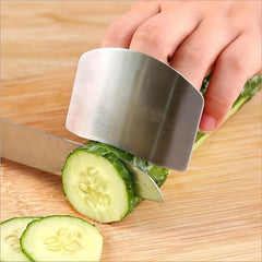 2pcs Stainless Steel Finger Guard For Kitchen Cutting Tool