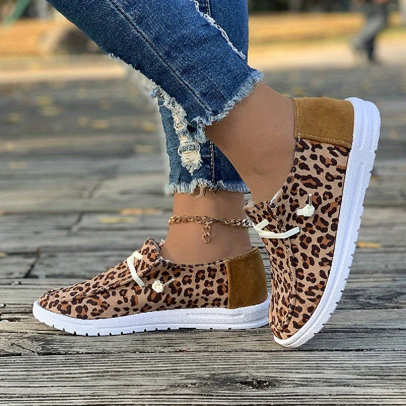 Leopard Pattern Flat Shoes Slip On Casual Lightweight Soft Walking Shoes