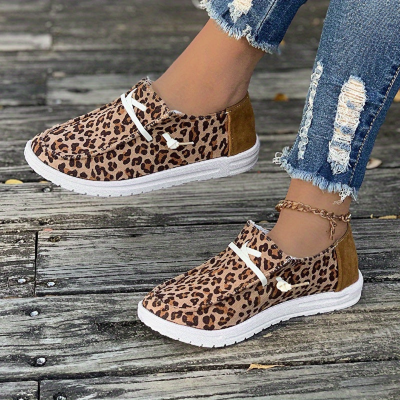 Leopard Pattern Flat Shoes Slip On Casual Lightweight Soft Walking Shoes