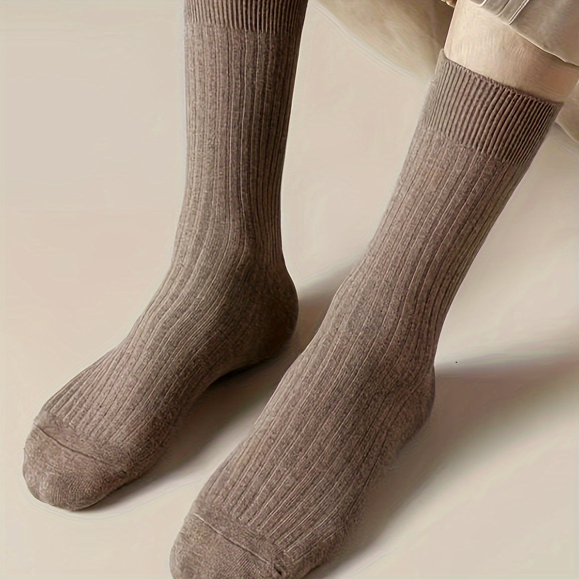 Men's Solid Crew Socks Breathable Comfy Casual Unisex Socks - 7 Pairs