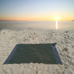 Foldable Waterproof Picnic Mat Plaid Pocket Beach Mat