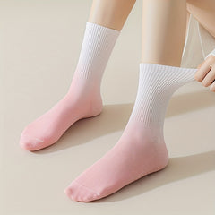 Sporty Yoga Socks Ombre Non Slip Silicone Sweat Absorption Mid Calf Socks