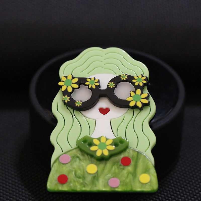 Preppy Acrylic Brooch with Geometric Patterns & Glasses Design