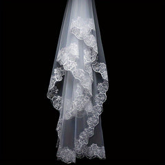Vintage Lace Bridal Veil with Floral Lace for Brides