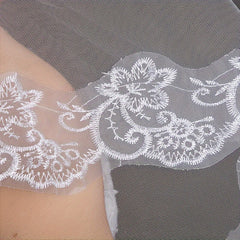 Vintage Lace Bridal Veil with Floral Lace for Brides