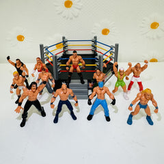 32pcs Mini Wrestling Action Figures Set with 12 Wrestlers & Accessories