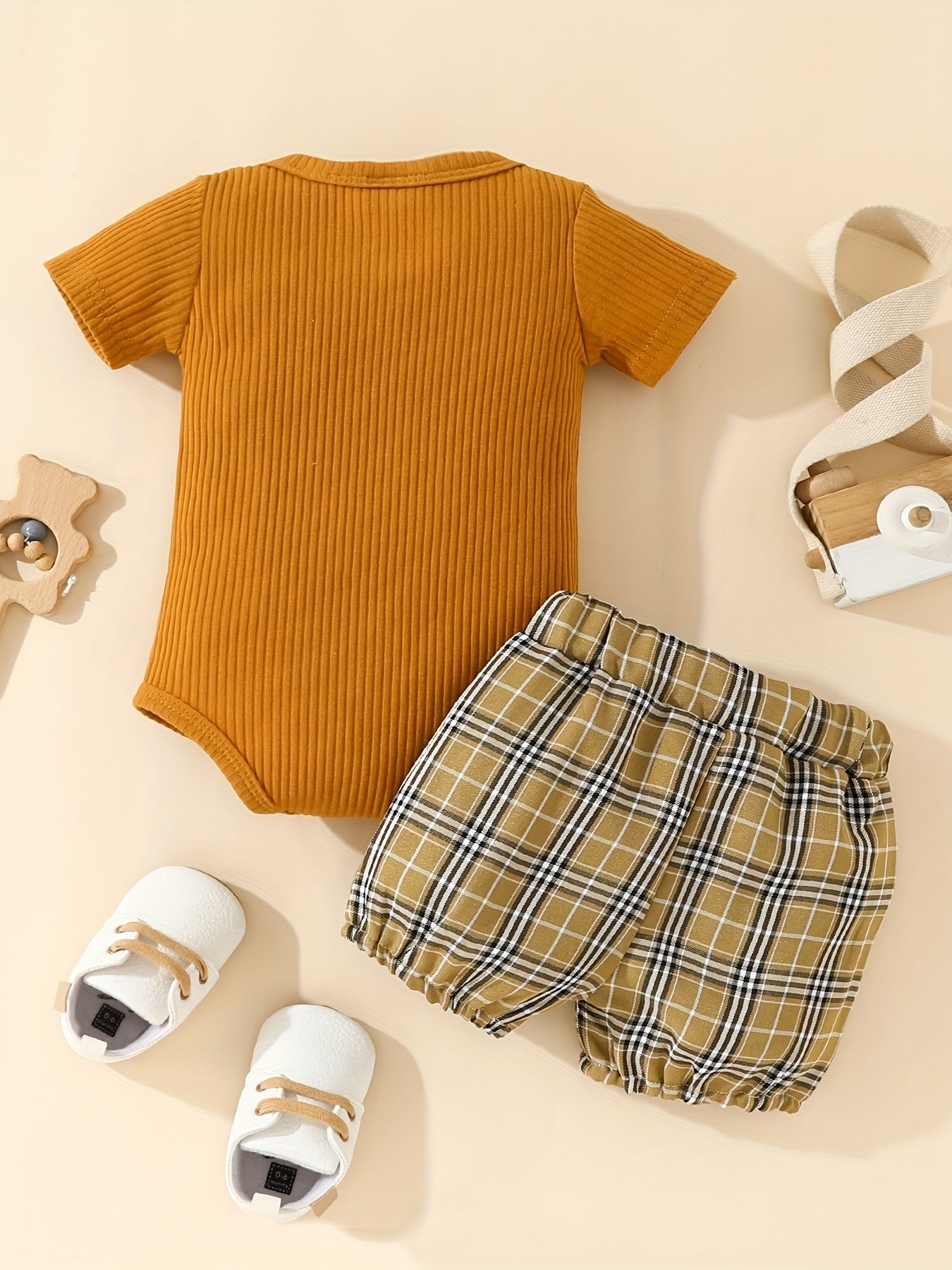 2pcs Baby Boys Bowknot Onesie & Plaid Shorts Set