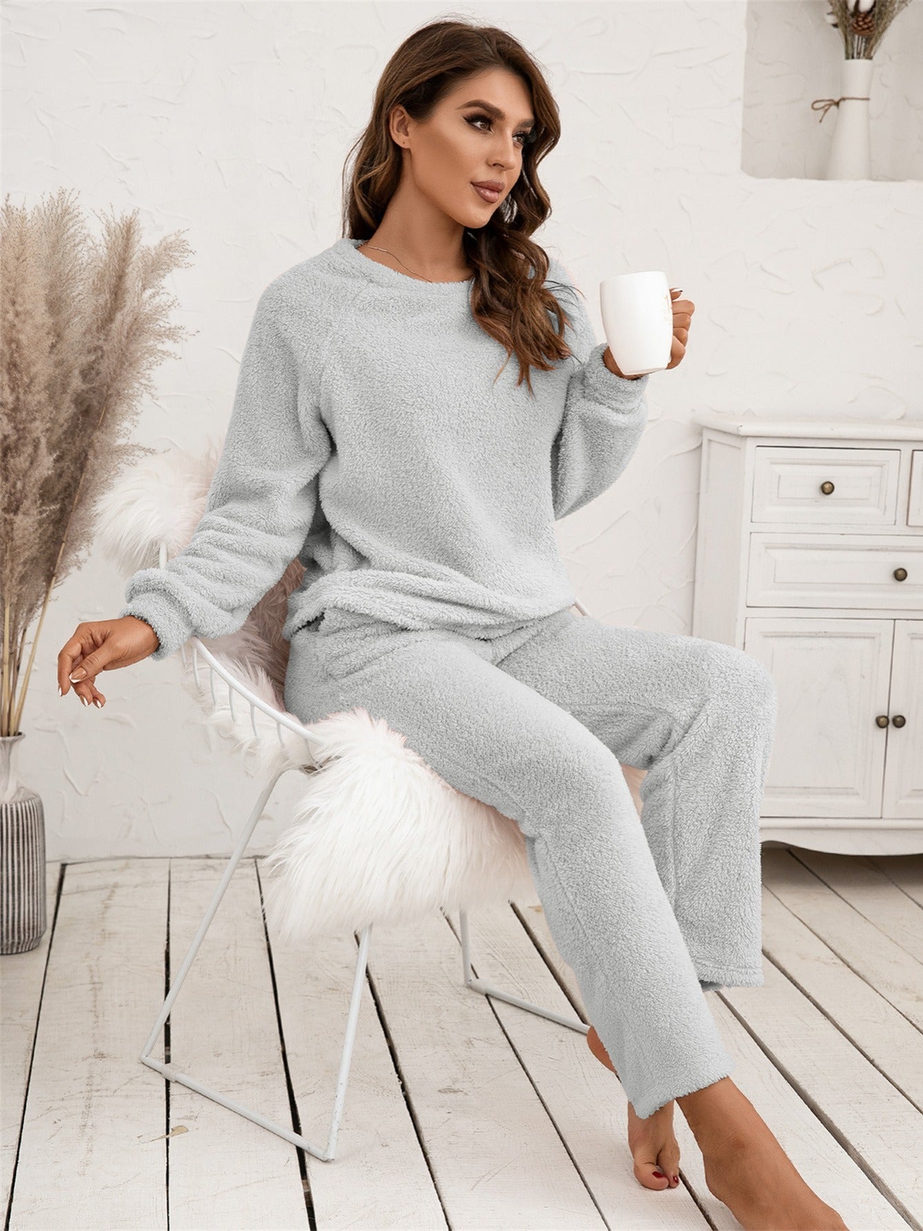 Plush Pajama Set Long Sleeve Crew Neck Top & Pants