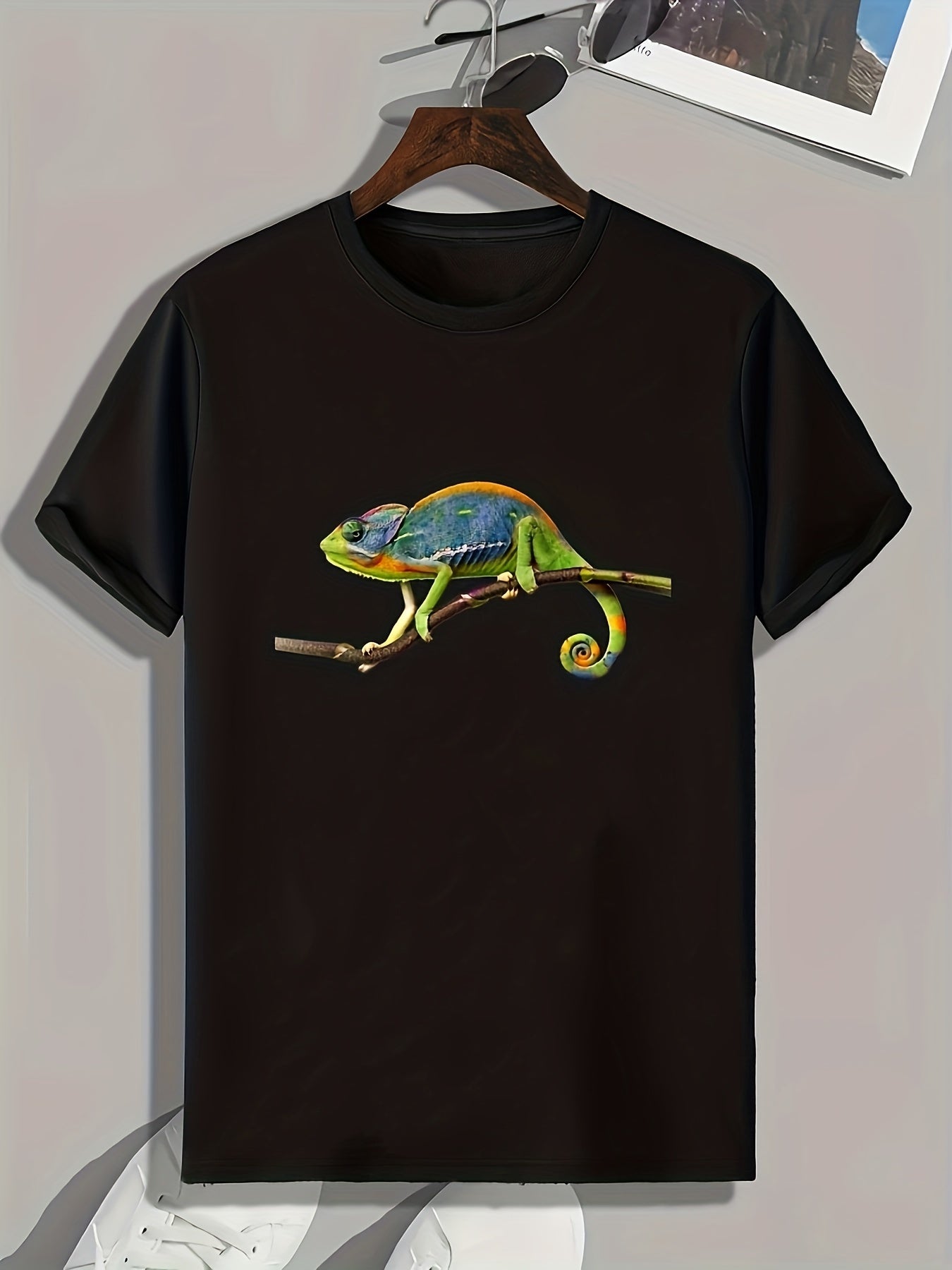 Animal On the Branch Print Men's Graphic T-shirt