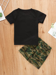 Boys Alphabet Print Short Sleeve & Camo Shorts Set
