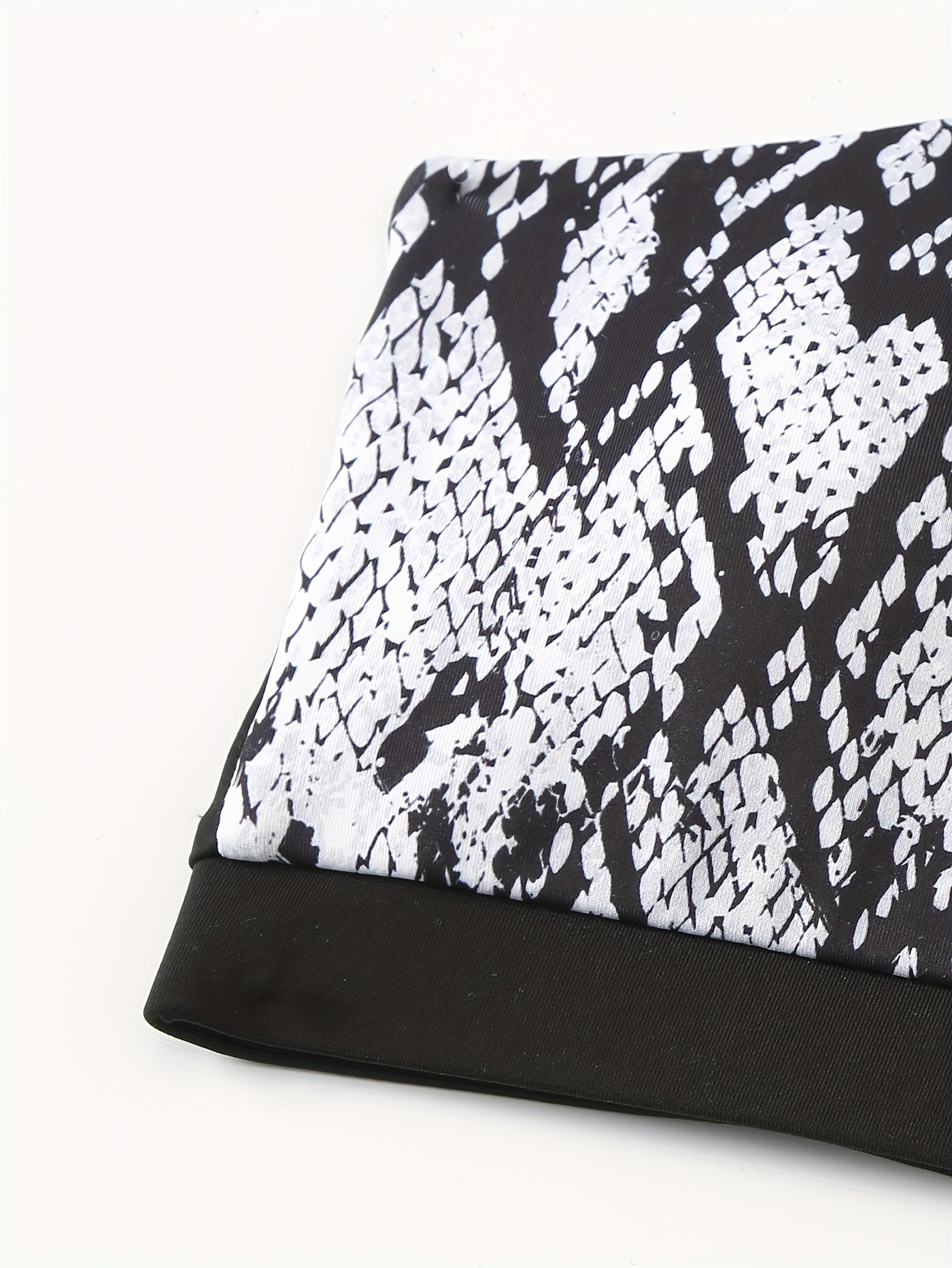 Snake Print Quick Drying One Shoulder Sports Bra