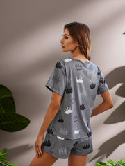 Crown Print Pajama Set Crew Neck Short Sleeve Top & Elastic Waistband Shorts