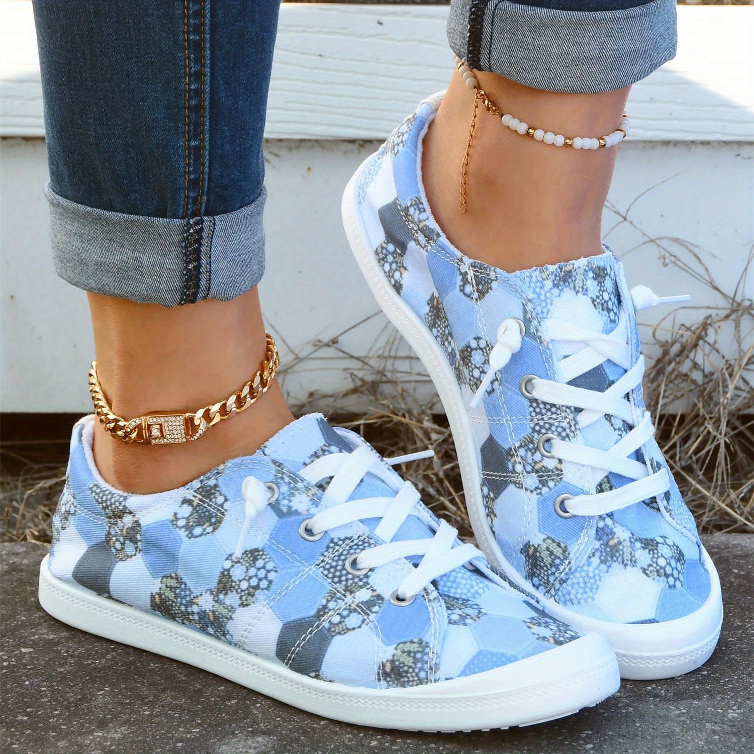 Geometric Pattern Canvas Lace Up Low Top Sneakers