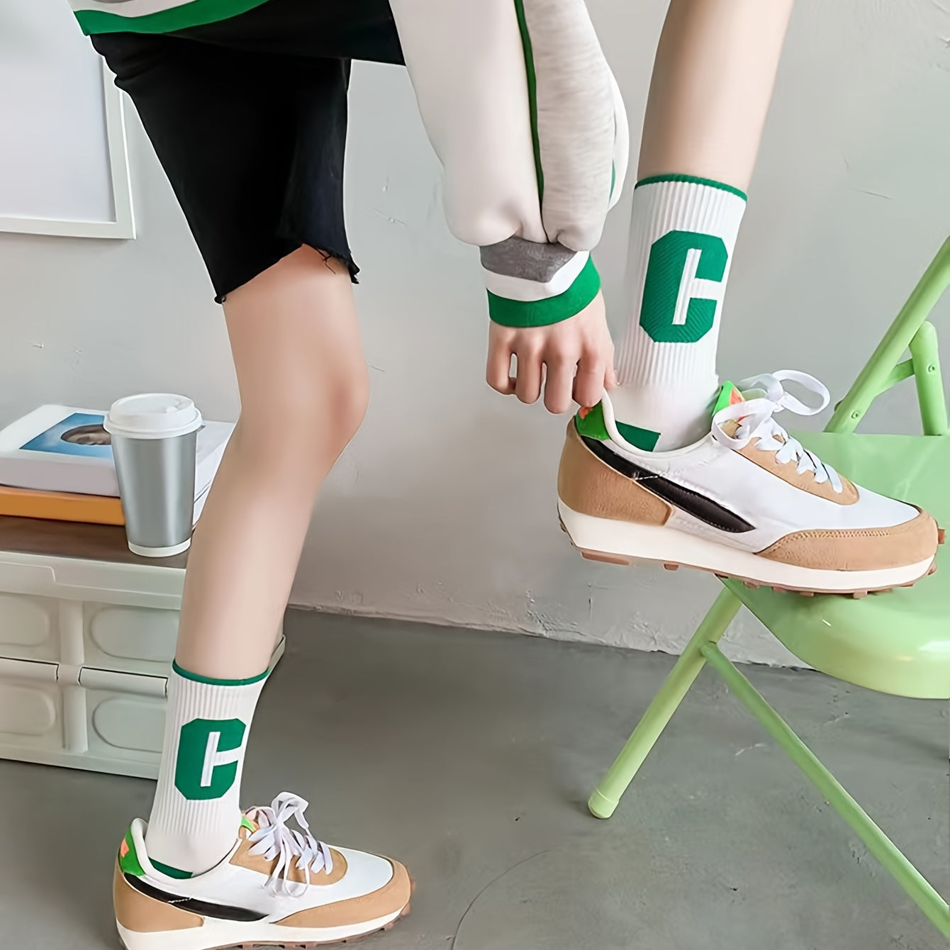 8 Pairs Letter Print Striped Socks Comfy & Breathable Mid Tube Socks