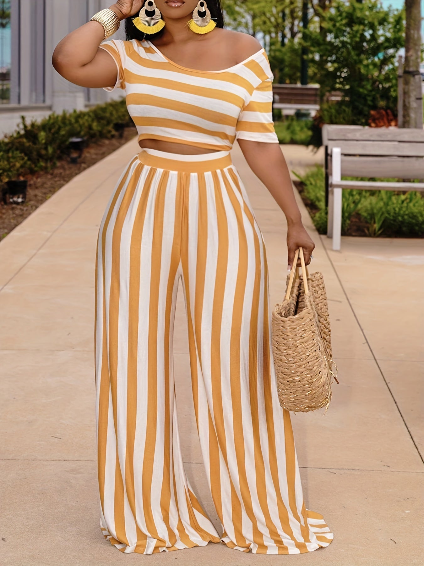 Striped Two Piece Set Short Sleeve Crop Top & Wide Leg Pants Women's Outfit