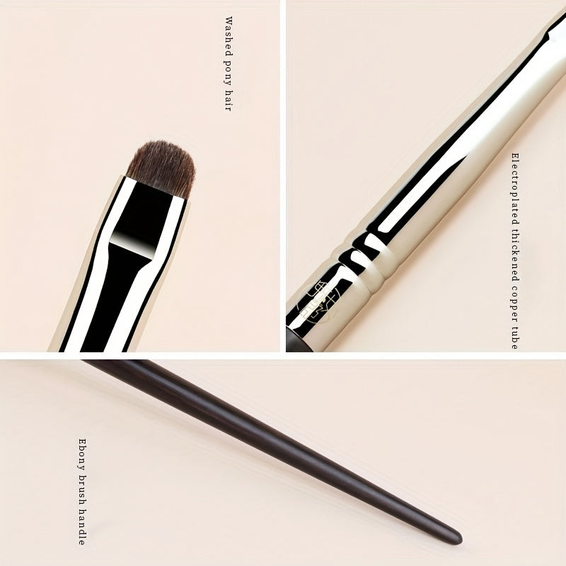 Small Eye shadow Makeup Brush with Soft Synthetic Hairs