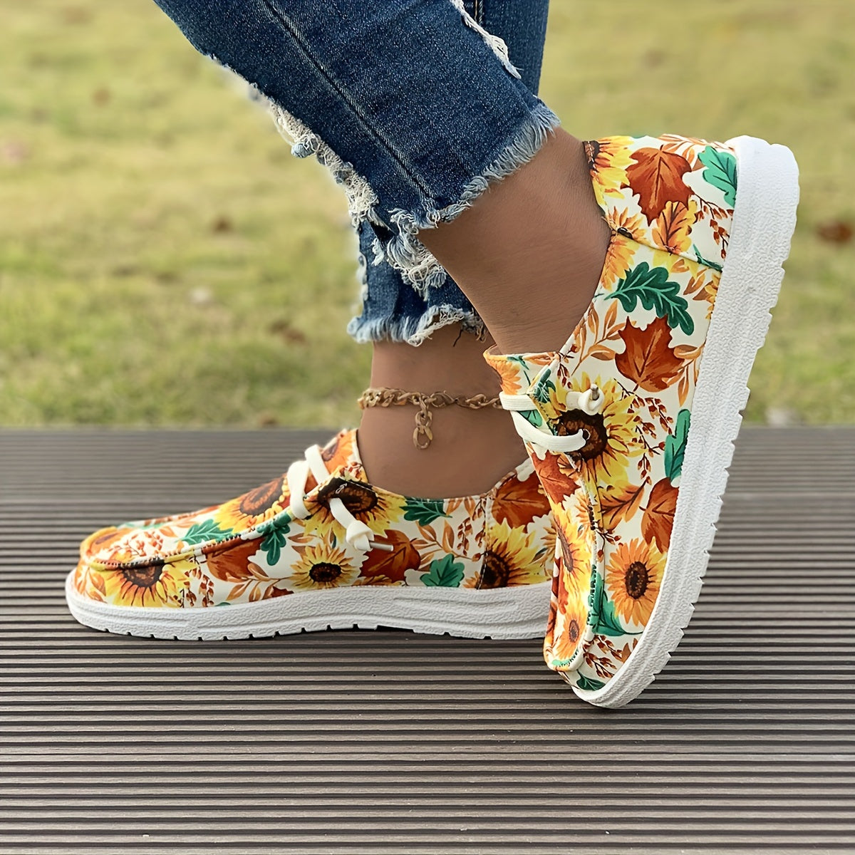 Women's Sunflower Slip on Canvas Shoes Lightweight Walking Shoes