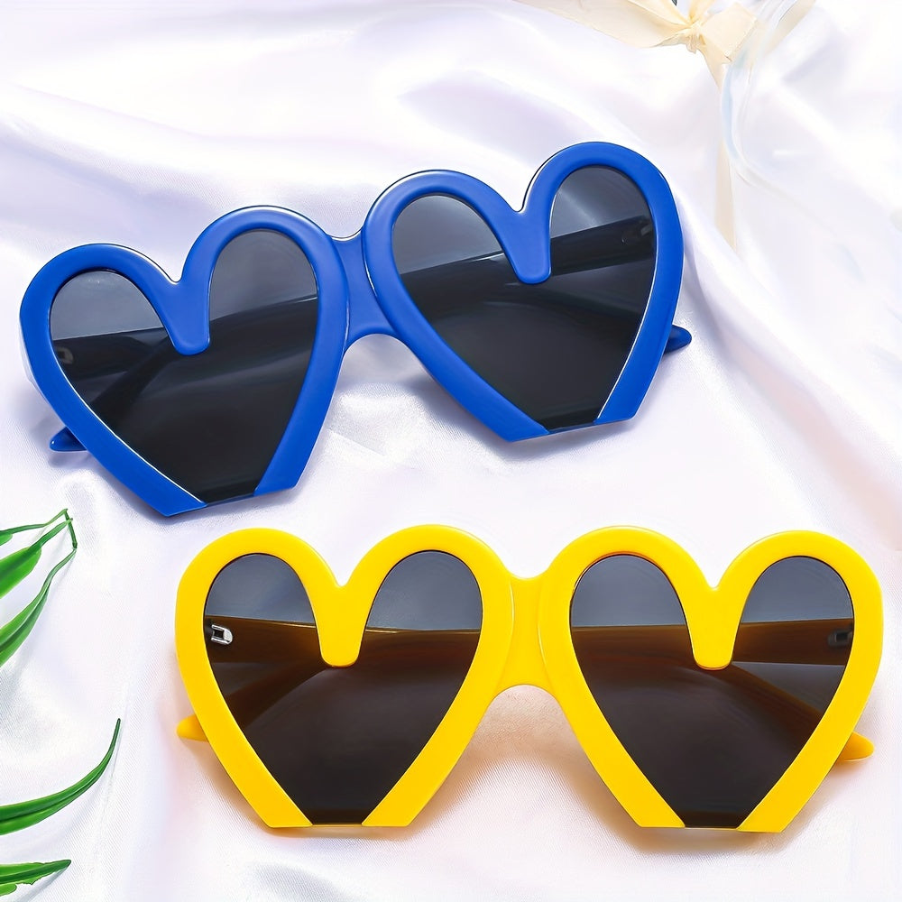 Heart Shape Street Style Sunglasses with Hard Case