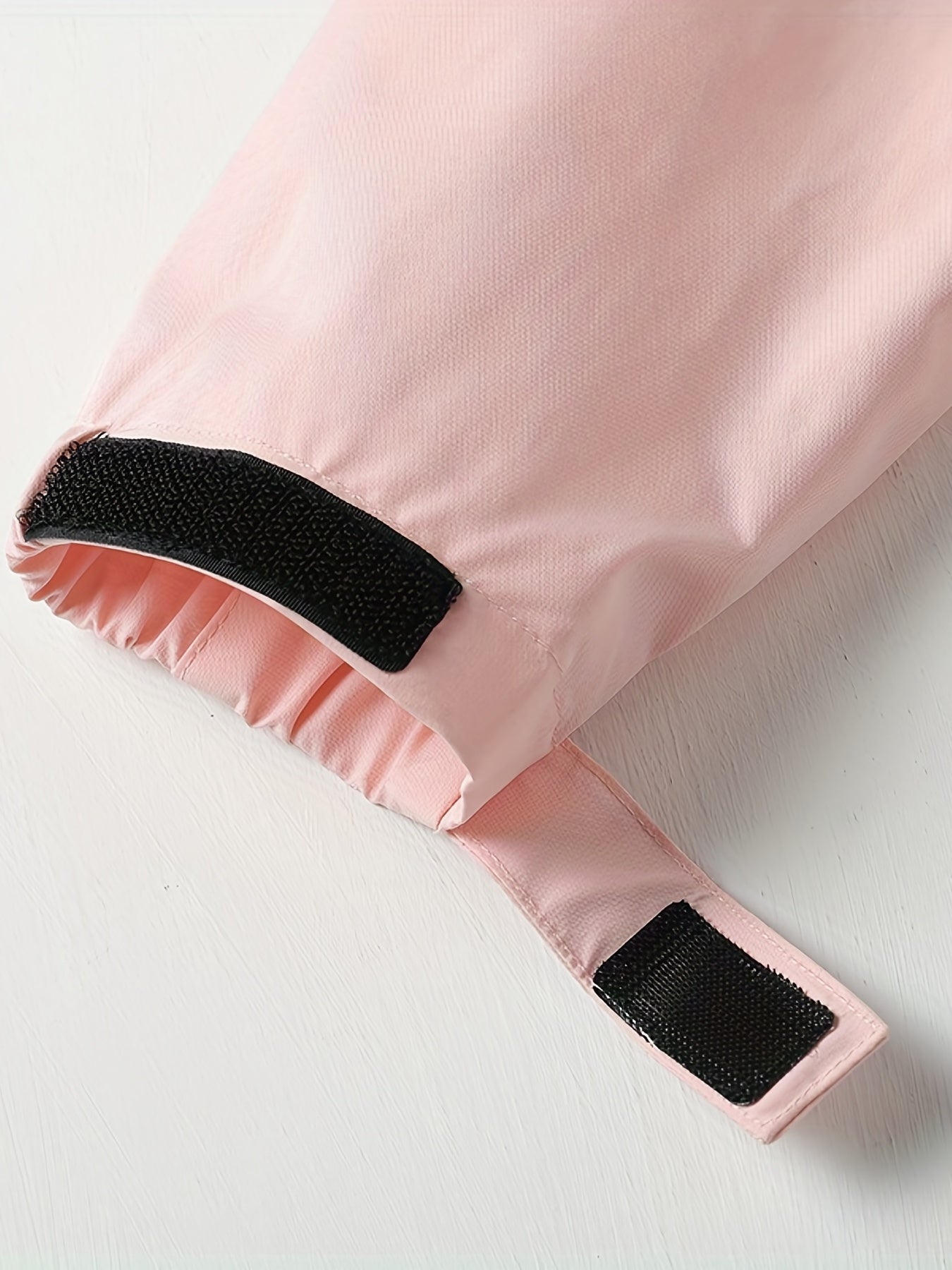 Women Waterproof Hooded Jacket with Zipper Pockets