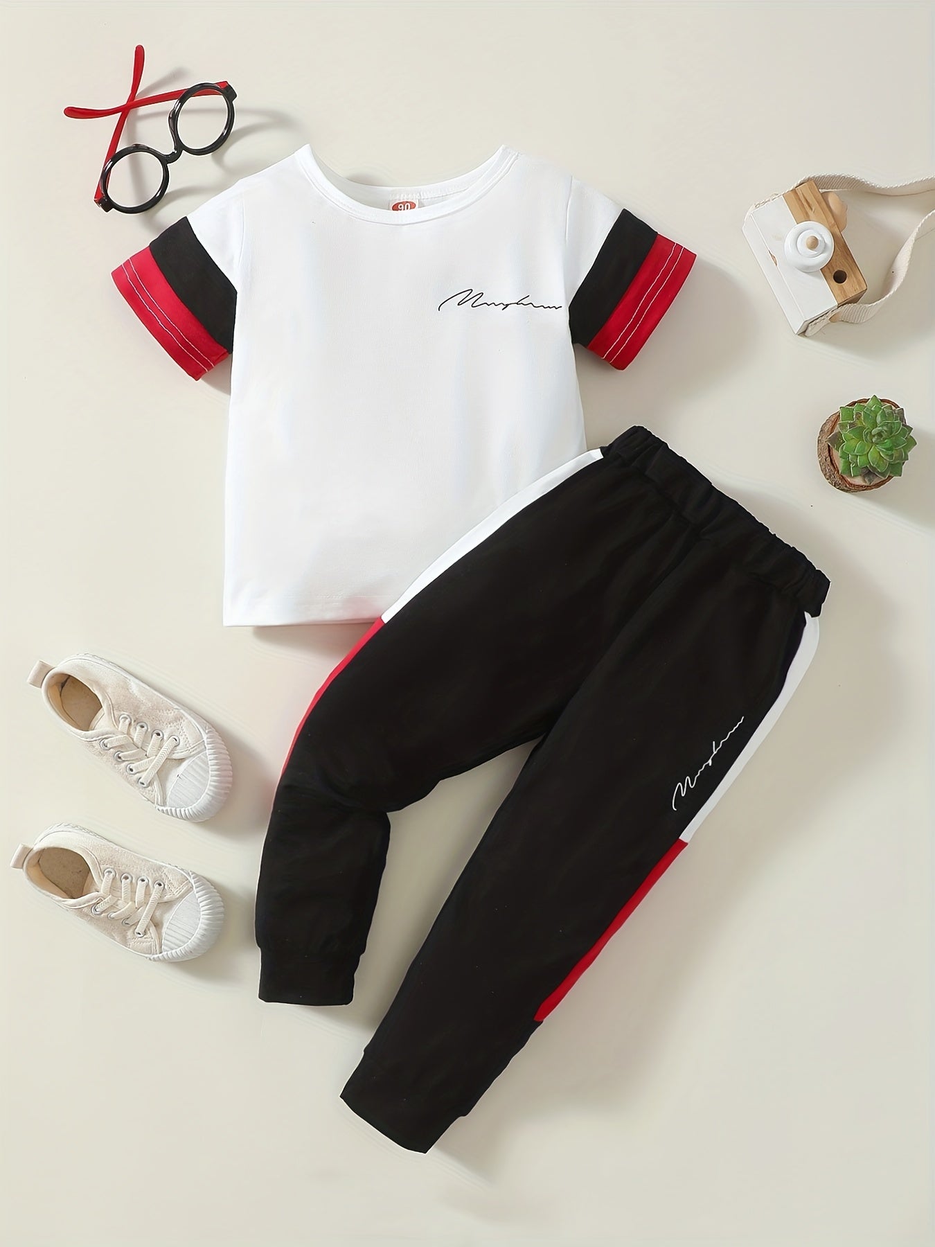 2pcs Little Boy Casual Cotton Block Short Sleeve Tees & Trousers Set