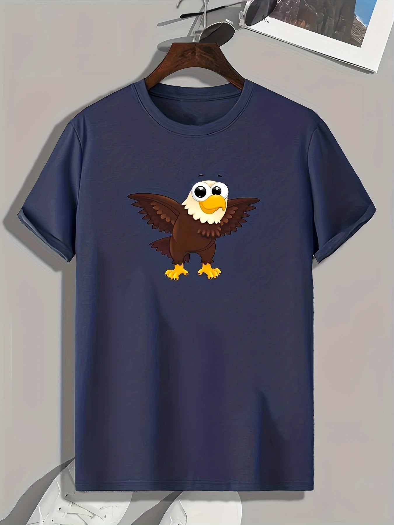 Eagle Print Men's Graphic Tee for Summer