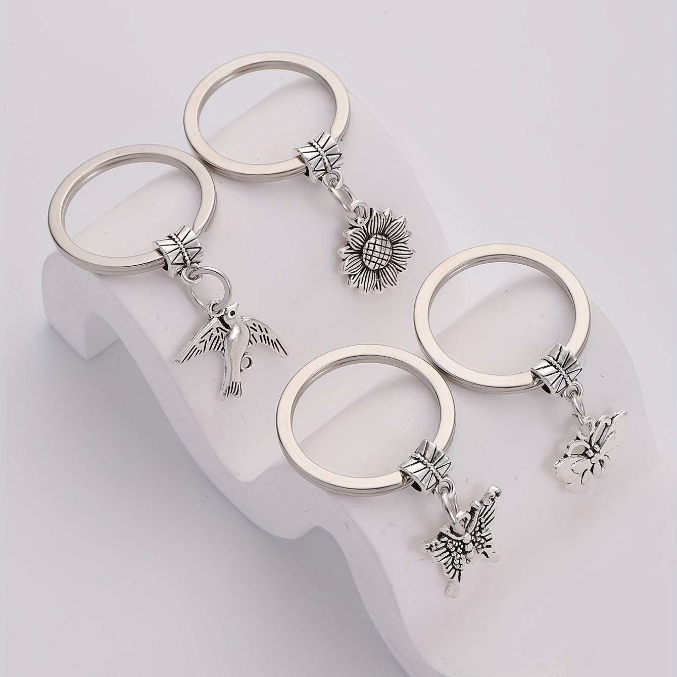 12pcs Men's Summer Alloy Keychain Box Bag Accessories