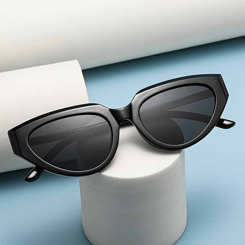 Men's Vintage Casual Small Frame Cat Eye Sunglasses