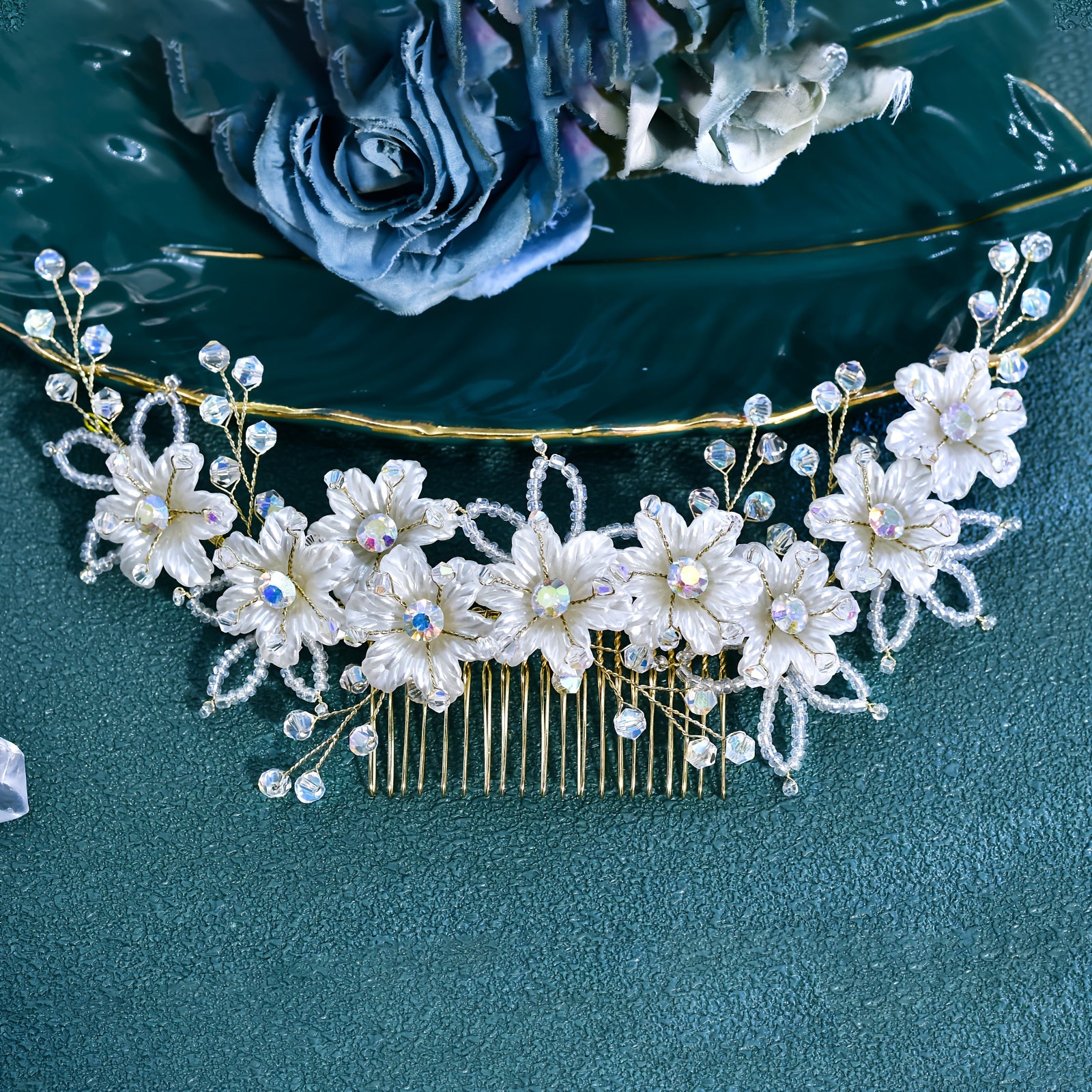 Retro Princess Style Bridal Hair Comb with Sweet and Floral Design
