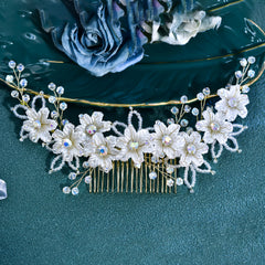 Retro Princess Style Bridal Hair Comb with Sweet and Floral Design