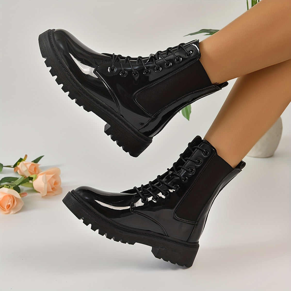 Women's Lace Up Combat Boots Round Toe Chunky Short Boots