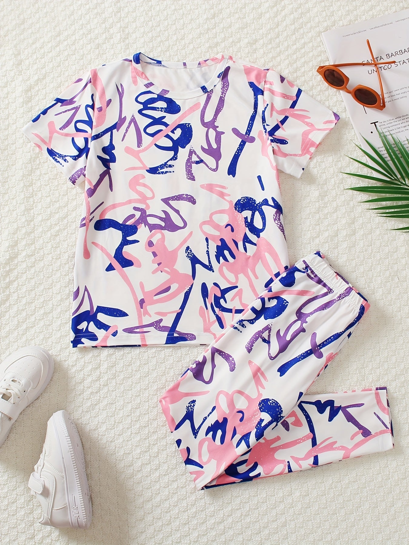 Girls Sports Suit Random Print Round Neck Short Sleeve Top And Pants Set