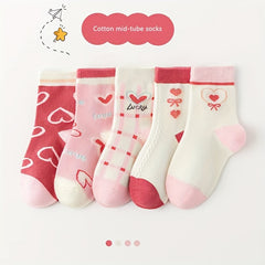 Girl's Cartoon Love Heart Pattern Knitted Socks - Comfy Crew Socks