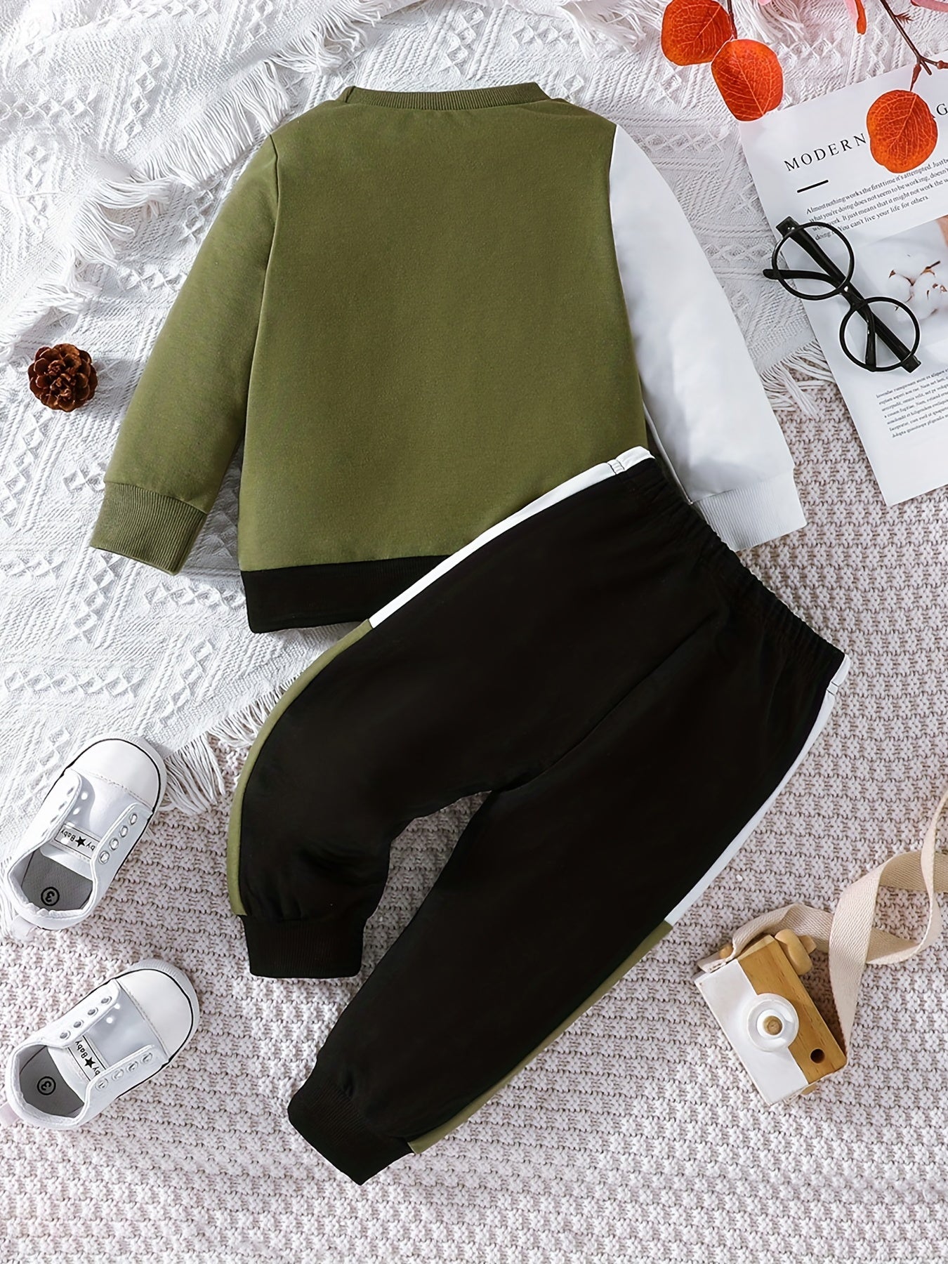 Baby Boy's Long Sleeve Sweatshirt & Trousers Set For Spring And Autumn