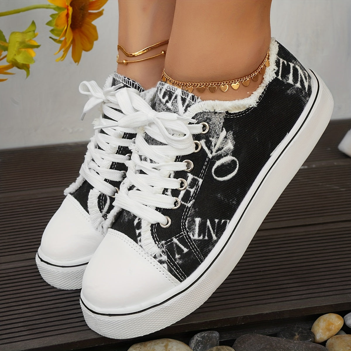 Women's Letter Graphic Canvas Sneakers Low Top Skate Shoes