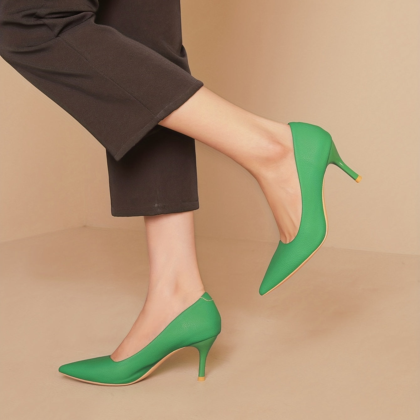 Women's Solid Stiletto Heels Point Toe Outdoor Pumps