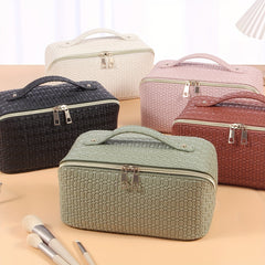 Large Capacity Checkered Travel Cosmetic Bag for Women Portable Makeup Organizer