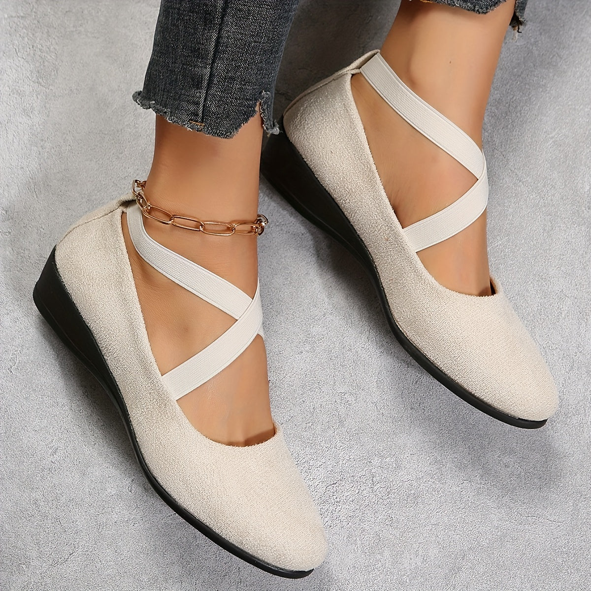 Women's Comfortable Closed Toe Slip On Wedge Shoes