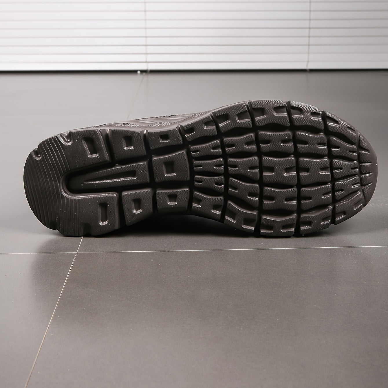 Breathable Flying Woven Shoes Non Slip Running Shoes