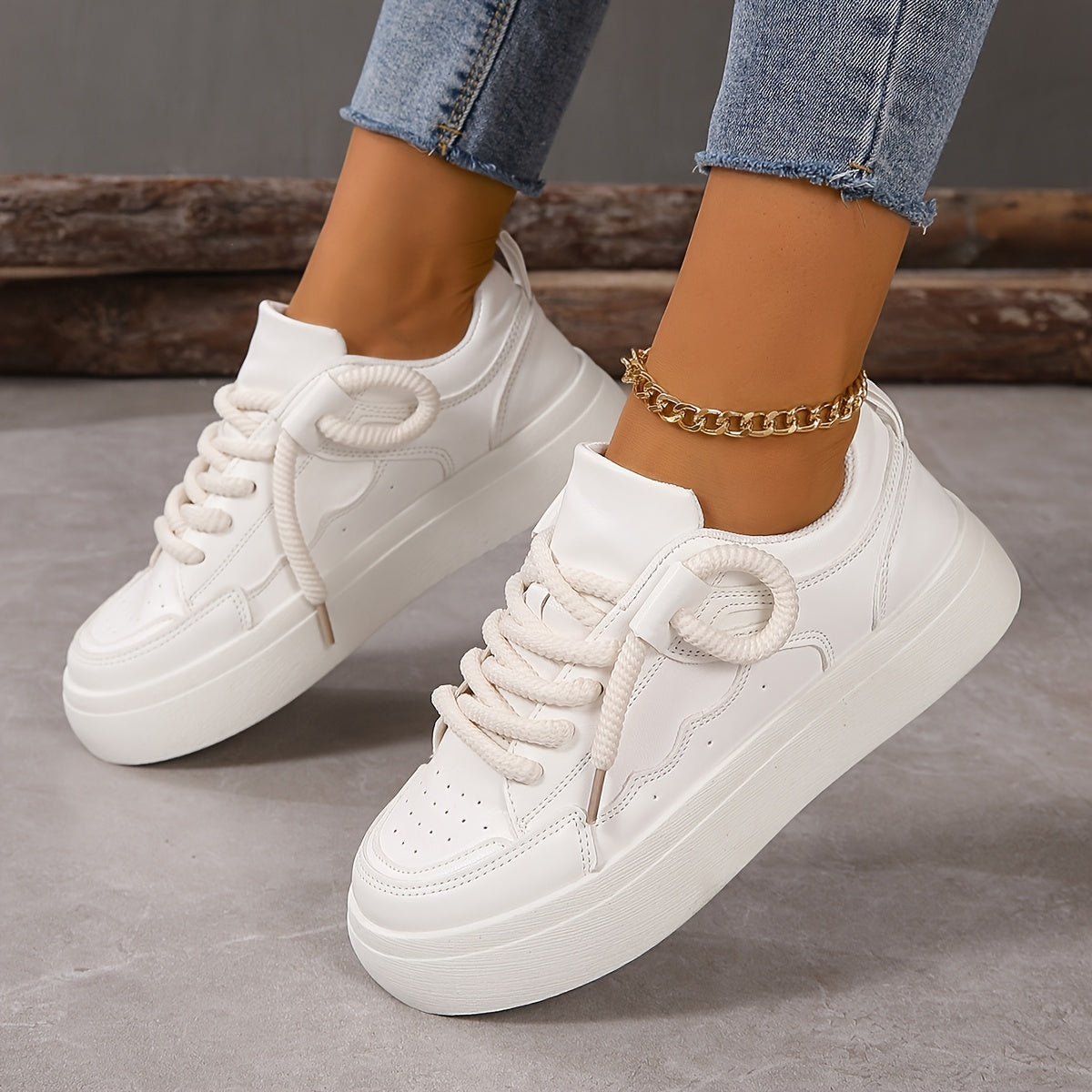 Women's Stylish Contrast Board Shoes Lightweight Sneakers Lace Up Sports Shoes