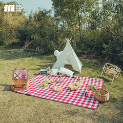 Tan Xian Zhe Foldable Waterproof Plaid Picnic Mat