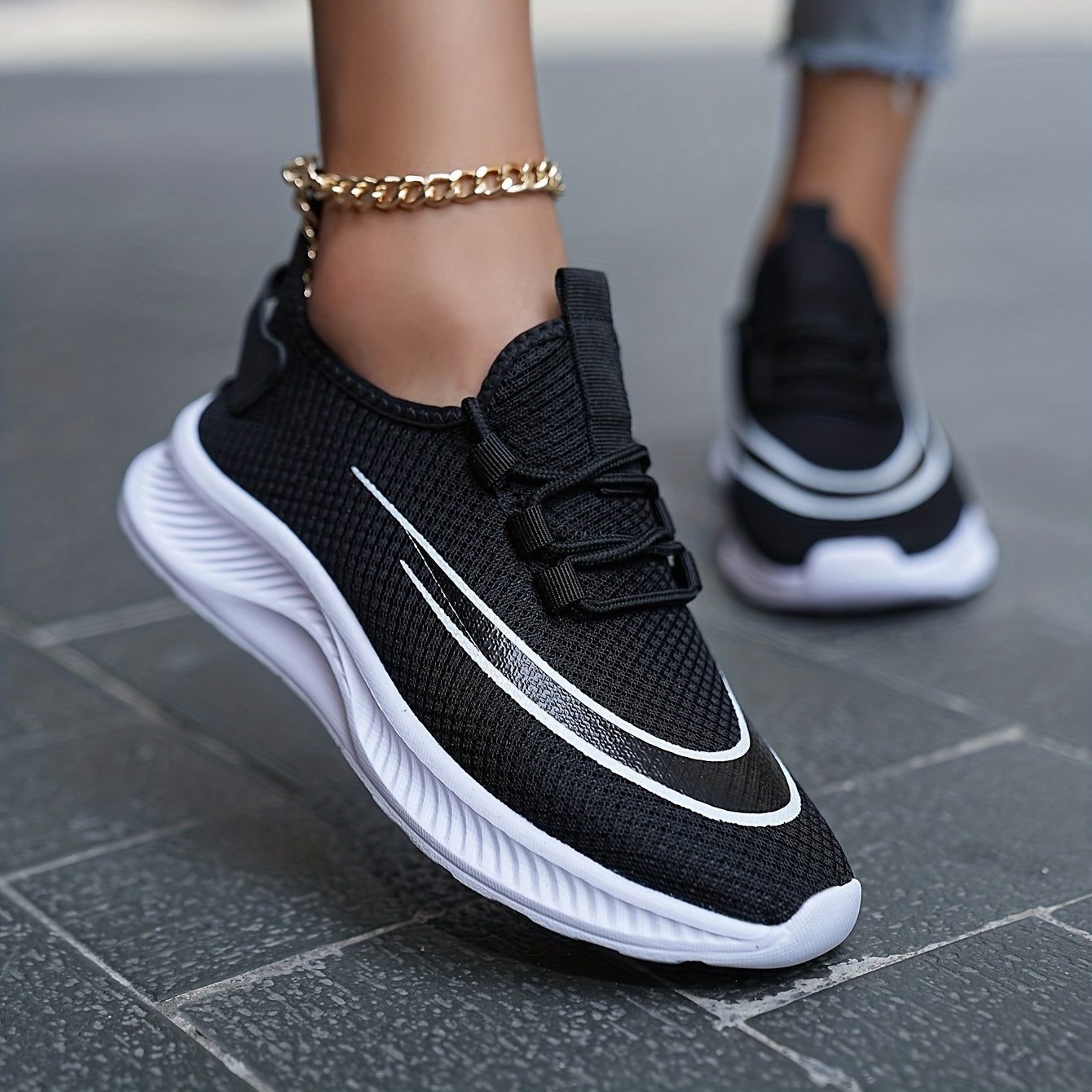 Women's Lace Up Running Shoes Breathable Athletic Sneakers