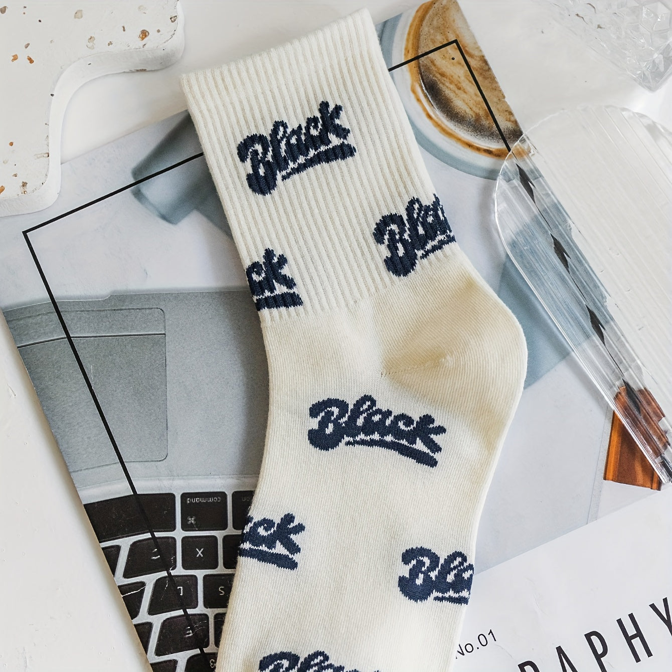 Letter Print Sports Socks Sweat absorbent And Breathable Mid calf Sports Socks