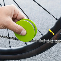Portable Antirust Oiler Tool for Easy Bike Chain Maintenance