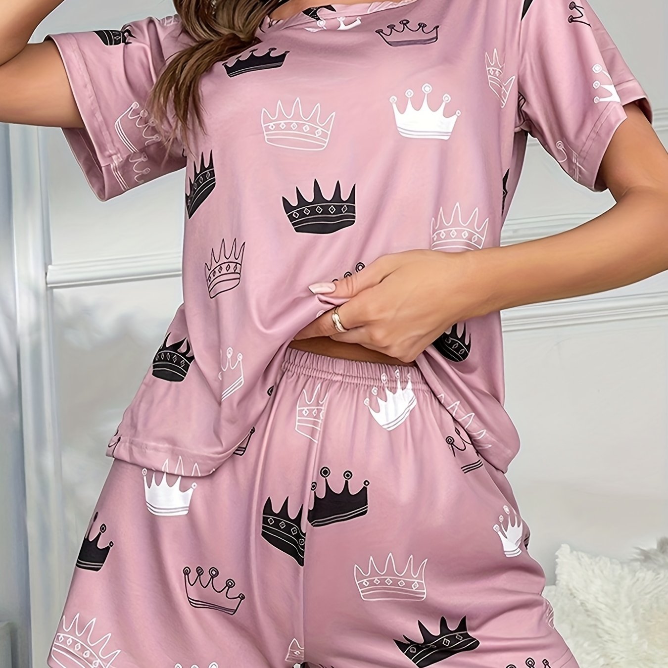 Crown Print Short Pajamas Set & Blindfold Women's Sleepwear