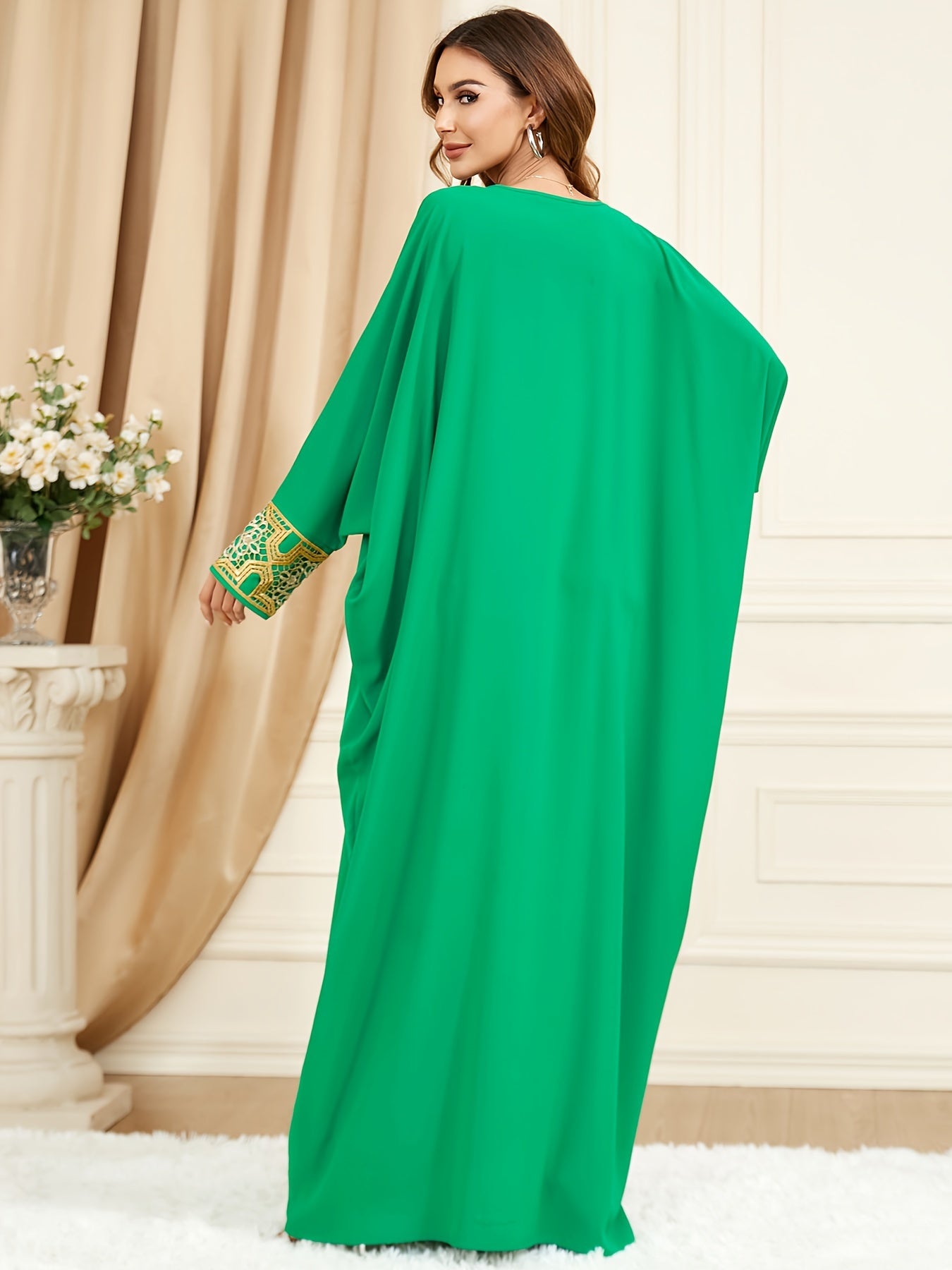 Solid Applique Batwing Sleeve Round Neck Maxi Dress