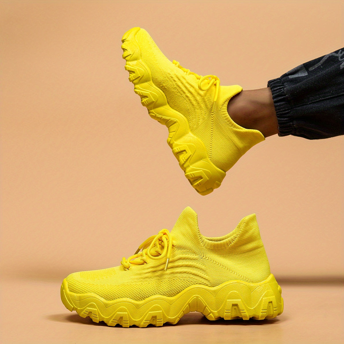 Men's Lace up Sneakers Athletic Shoes Breathable Running Basketball Gym