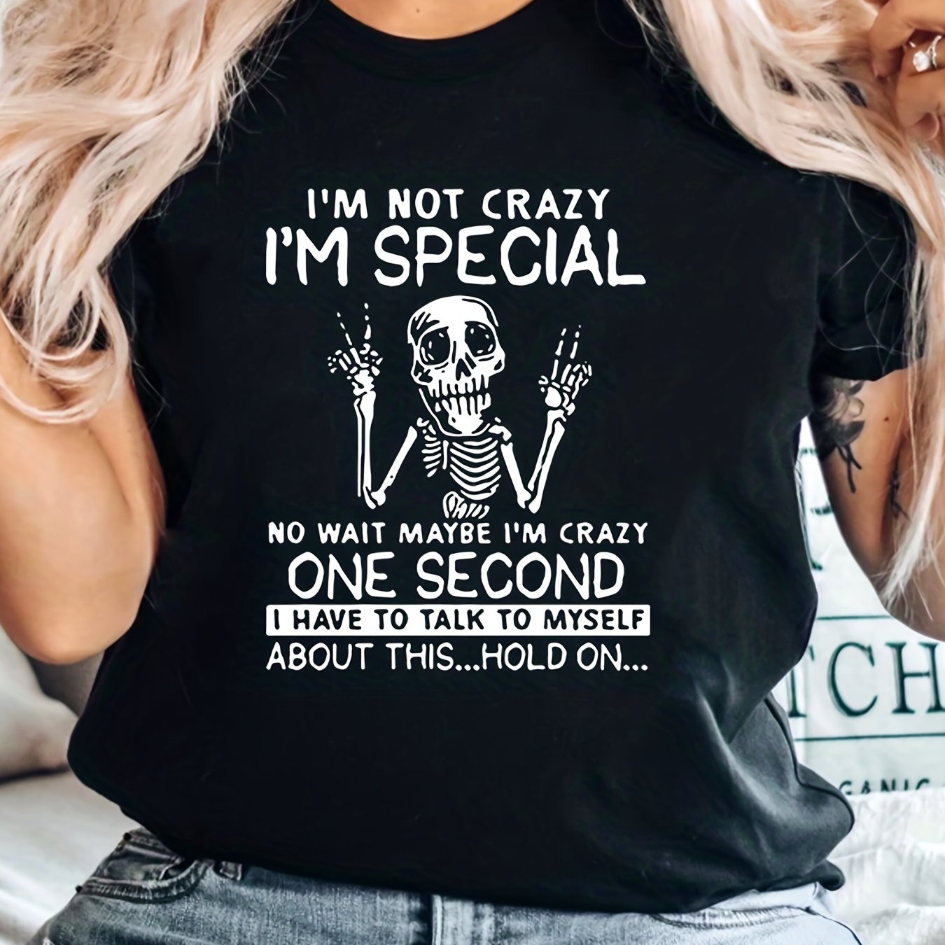 Halloween Skull & Letter Graphic Tee Crew Neck Casual Sports T shirts