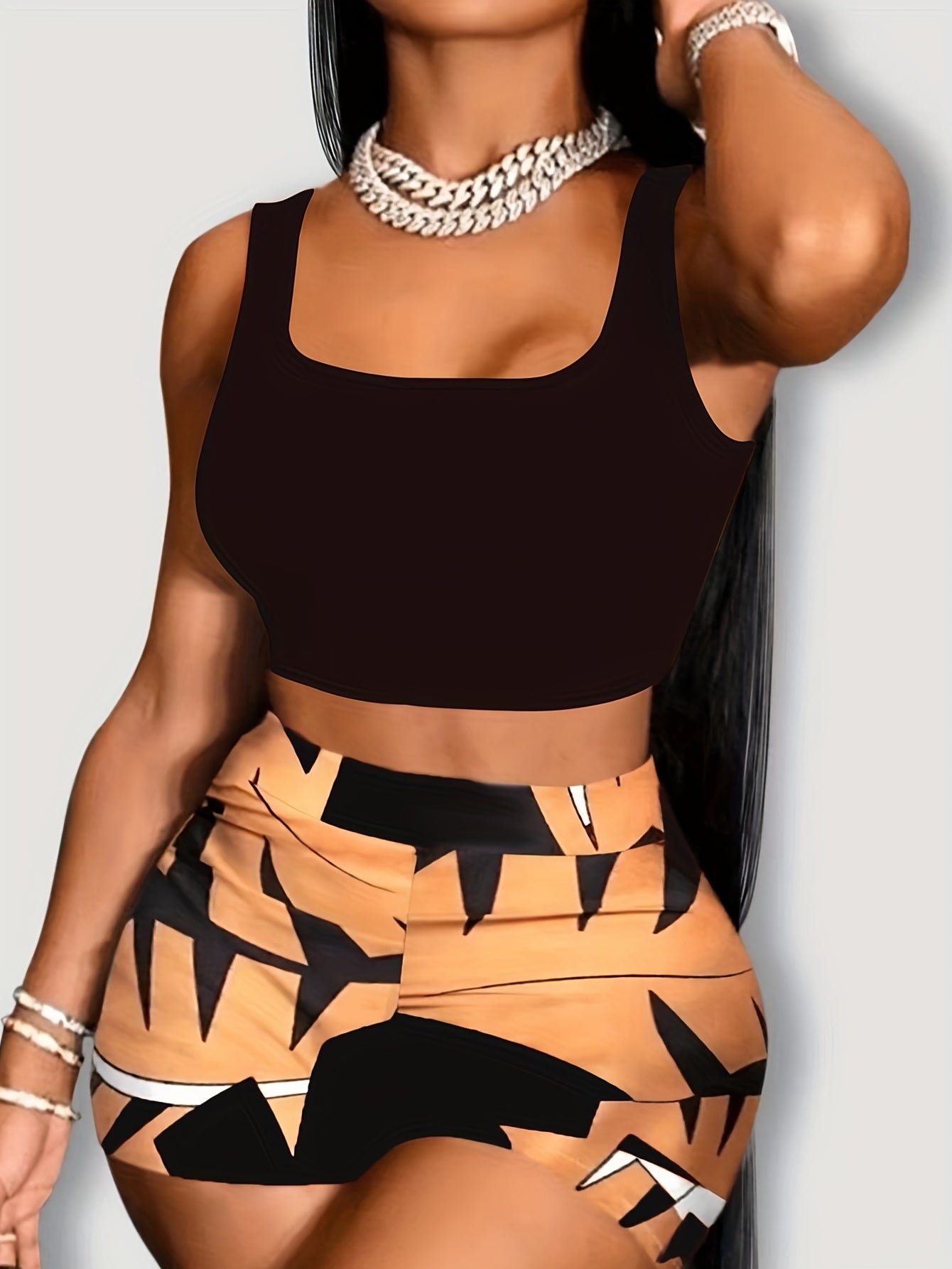 Sexy 2pc Set Sleeveless Tank Top & Geo Print Shorts Outfit