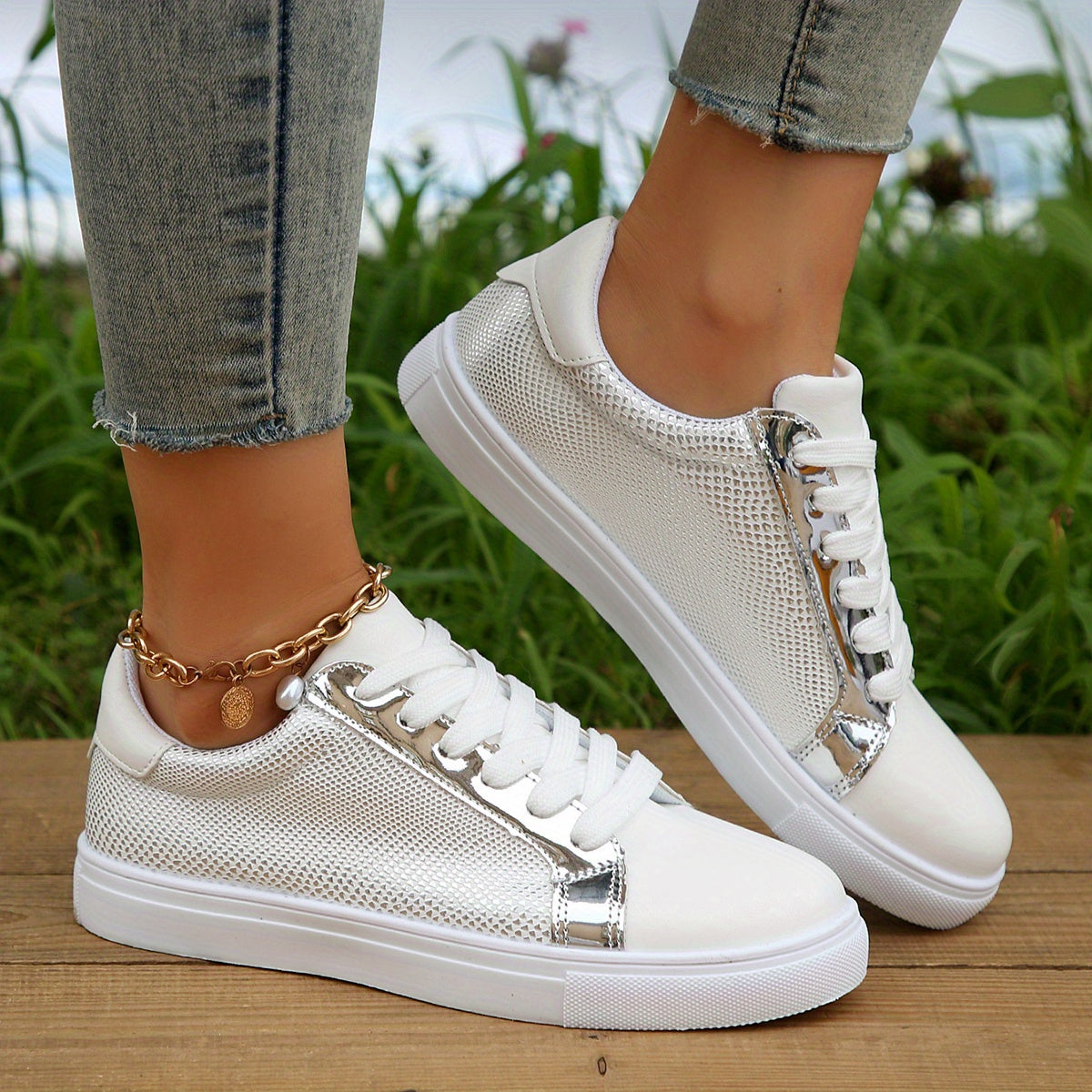 Women's Lace Up Flat Sneakers Low Top Skate Shoes