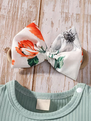 3pcs Baby Girls Casual T shirt & Floral Suspender Skirt Set